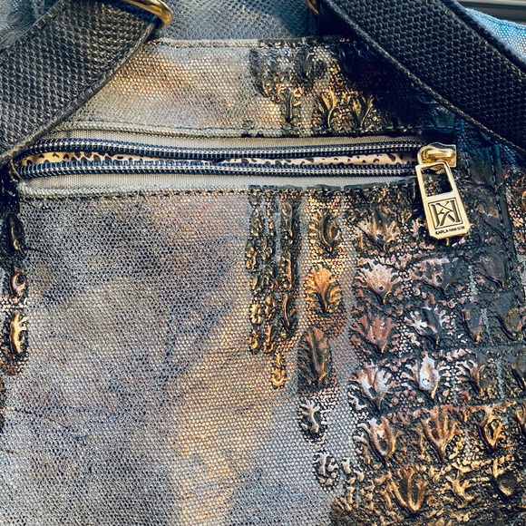 NWOT  Karla Hanson Eva Women's
RFID Blocking Blue Convertible Backpack - Picture 9 of 12